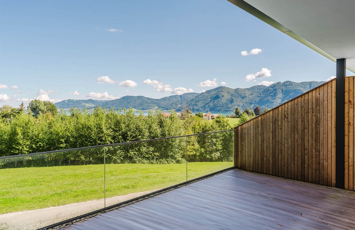 Immobilie in 4865 Salzkammergut - Attersee - Parschallen am Attersee: Fernblick! Gartenwohnung am zauberhaften Attersee - bild 1