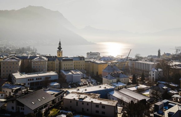 Immobilie in 4810 Salzkammergut - Traunsee - Gmunden: Malerischer Traunsee! 4-Zimmer Dachgeschosswohnung in Gmundner Zentrumslage