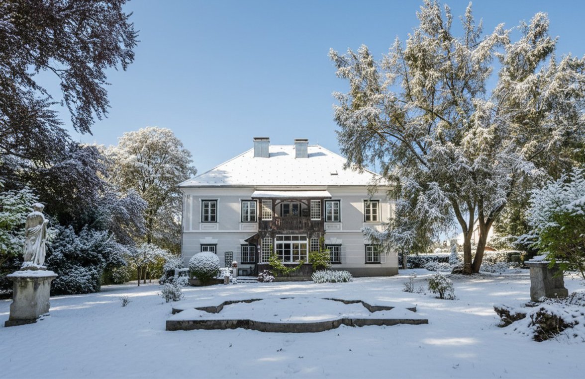 Property in 4810 Salzkammergut - Gmunden am Traunsee: A villa gem on Lake Traunsee – preserving history, shaping the future - picture 3