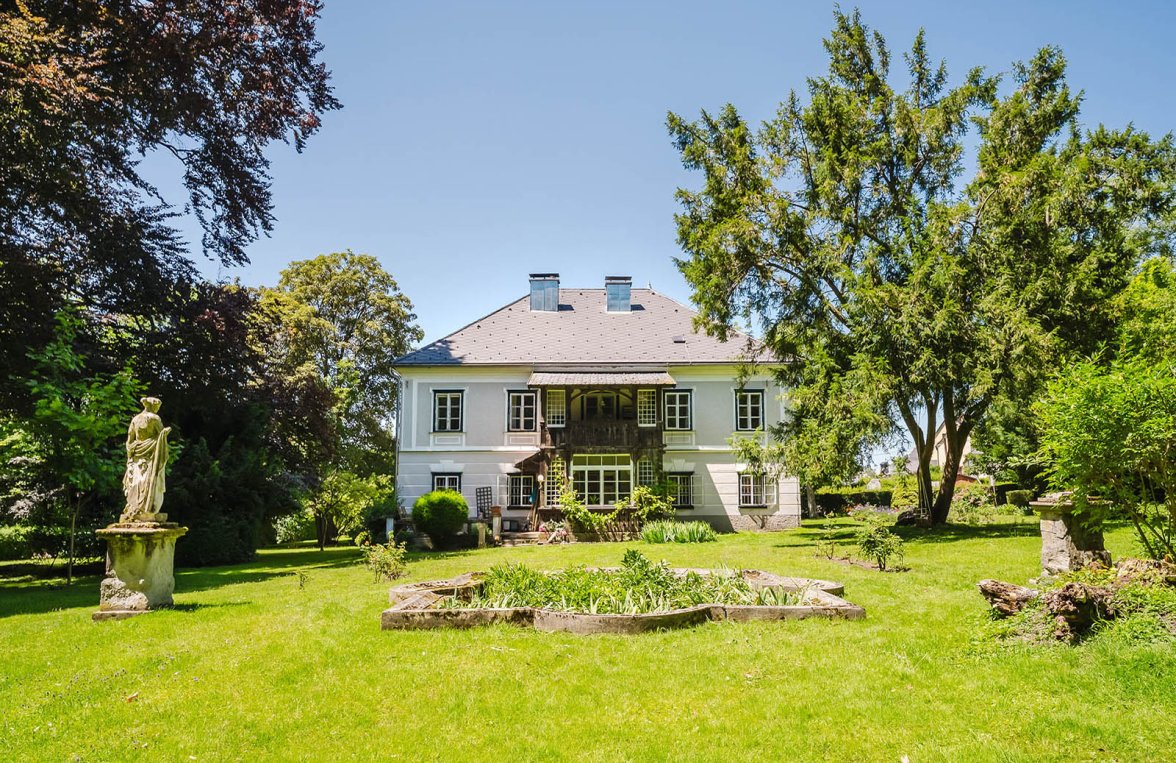 Property in 4810 Salzkammergut - Gmunden am Traunsee: A villa gem on Lake Traunsee – preserving history, shaping the future - picture 3