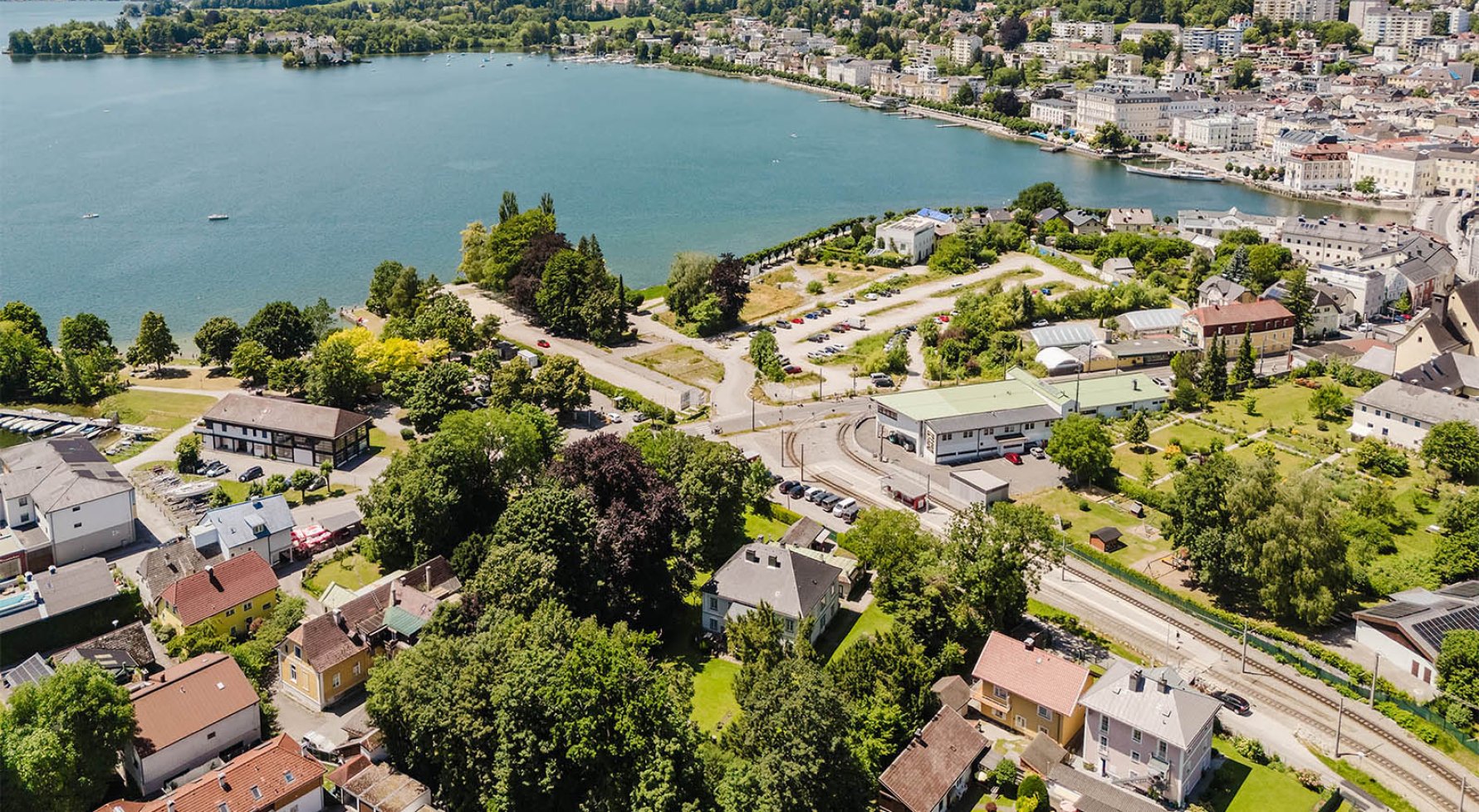 Property in 4810 Salzkammergut - Traunsee - Gmunden: A GEM IN GMUND ON LAKE TRAUNSEE! Refuge with second home potential near the lake - picture 1