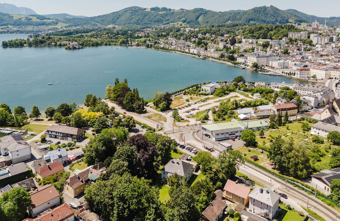 Property in 4810 Salzkammergut - Gmunden am Traunsee: A villa gem on Lake Traunsee – preserving history, shaping the future - picture 2