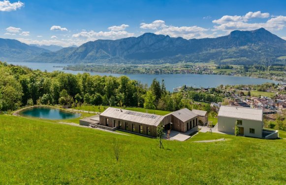 Immobilie in 5310 Salzkammergut - Mondsee: Ein Ort für besondere Momente! Refugium am Mondseeberg auf 2,8 Hektar 