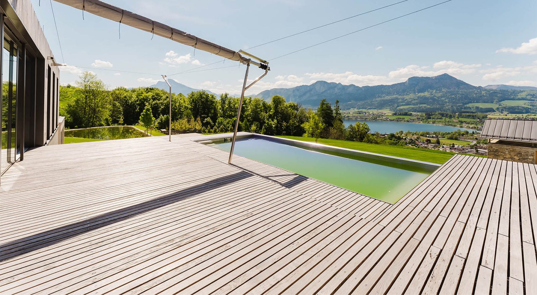 Property in 5310 Salzkammergut - Mondsee: THE DREAM OF THE LAKE! Sophisticated residence on the Mondseeberg  - picture 1