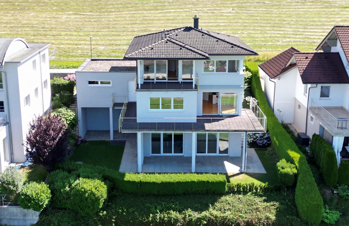 Nemovitosti v 5310 Salzkammergut - Mondsee: Rodinné štěstí s panoramatickým výhledem! Dům architekta na nejlepším místě v Mondsee - obrázek 1