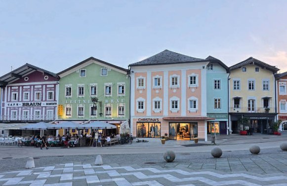 Immobilie in 5310 Salzkammergut - Mondsee : Barockensemble zur gewerblichen Nutzung in Mondseer Bestlage!
