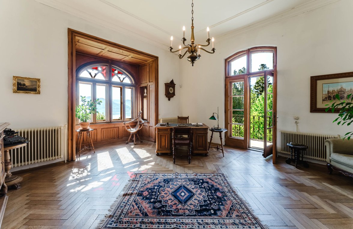 Property in 5310 Salzkammergut - Mondsee : A PLACE THAT BREATHES HISTORY! Stately residence with view of Lake Mondsee - picture 5