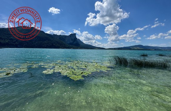 Immobilie in Keine Angabe Salzkammergut - Mondsee: Auf der Sonnenseite im Salzkammergut!  Seeliegenschaft in Alleinlage mit Seegrund