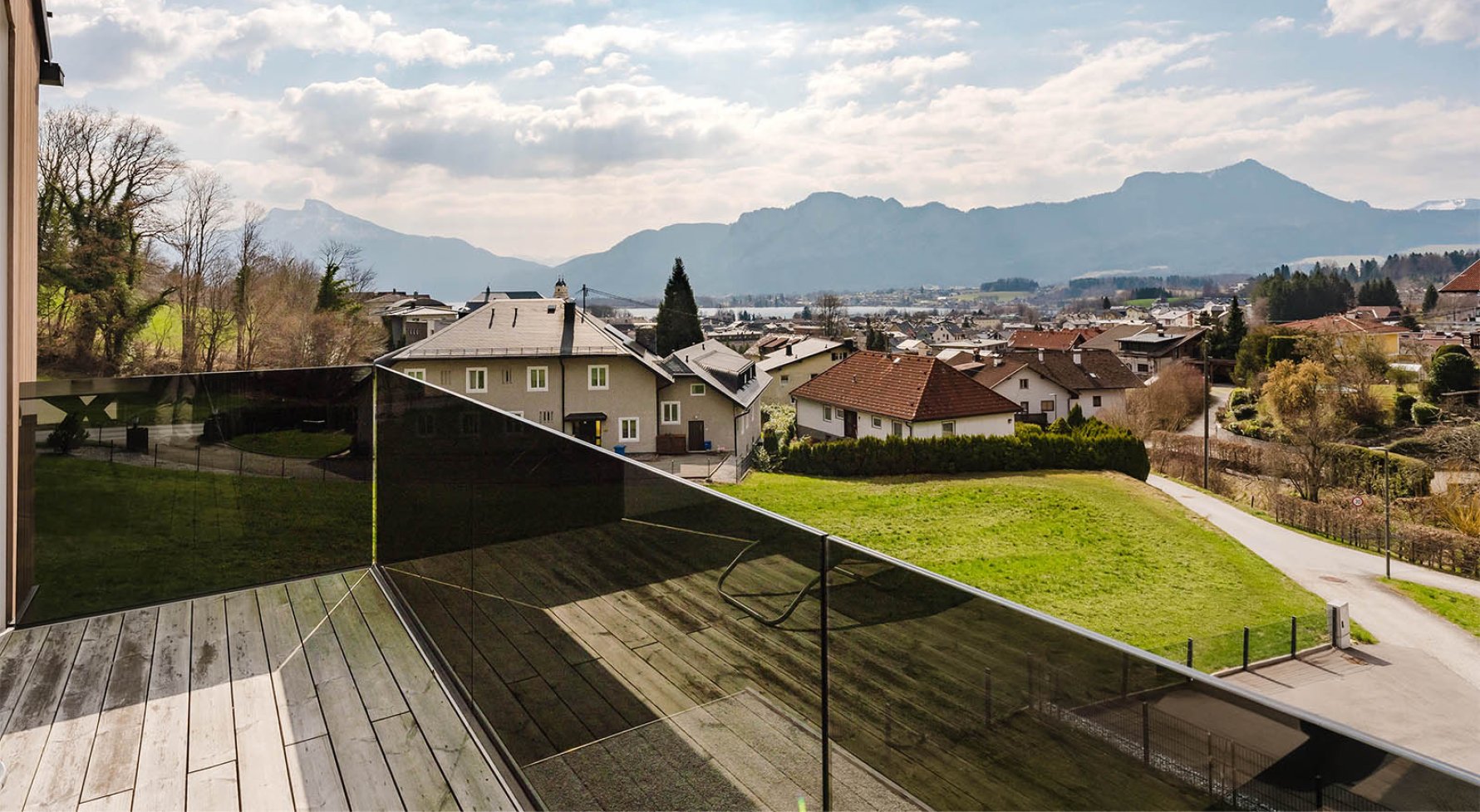 Property in 5310 Salzkammergut - Mondsee: Best location Mondsee! Exceptional architect's house for the highest demands - picture 1