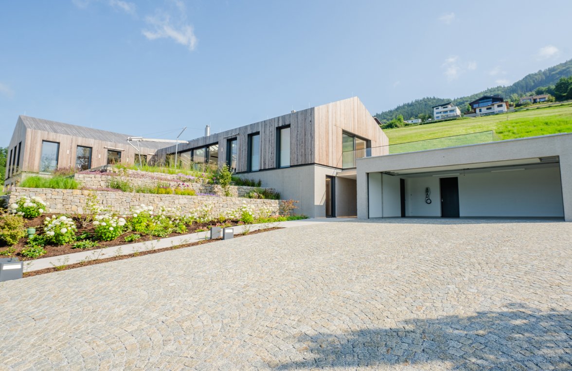 Immobilie in 5310 Salzkammergut - Mondsee: DER TRAUM VOM SEE! Mondäne Residenz am Mondseeberg mit atemberaubendem Ausblick - bild 2