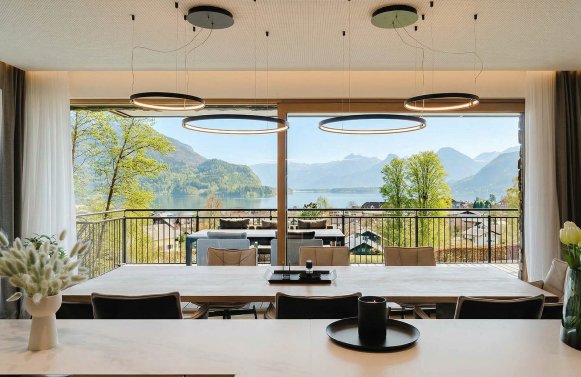 Immobilie in 5340 Salzkammergut - Wolfgangsee - St. Gilgen: Der Wolfgangsee  liegt Ihnen zu Füßen! 4-Zimmer Terrassenwohnung in St. Gilgen