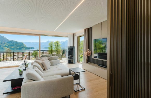 Immobilie in 5340 Salzkammergut - Wolfgangsee - St. Gilgen: Der Wolfgangsee  liegt Ihnen zu Füßen! 4-Zimmer Terrassenwohnung in St. Gilgen