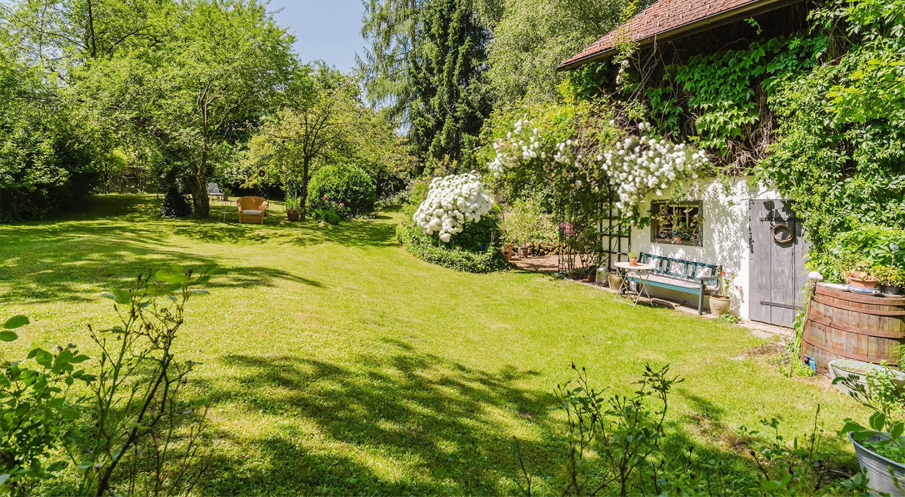Property in 4880 Salzkammergut - Attersee - St. Georgen im Attergau: Salzkammergut chic! Charming farmhouse near Lake Attersee - picture 1