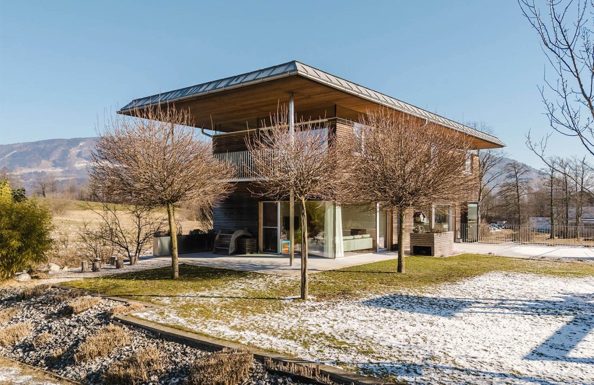 Immobilie in 5310 Salzkammergut - St. Lorenz am Mondsee: Familienparadies am Mondsee!  Moderne Villa mit Naturverbundenheit - bild 1