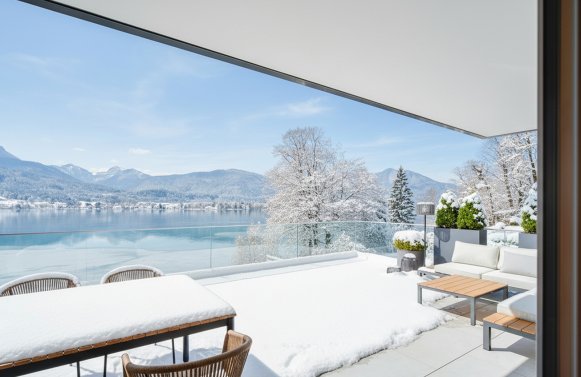 Property in 5360 Salzkammergut - Wolfgangsee: SEE-STYLE! 3-room apartment with private jetty in St. Wolfgang