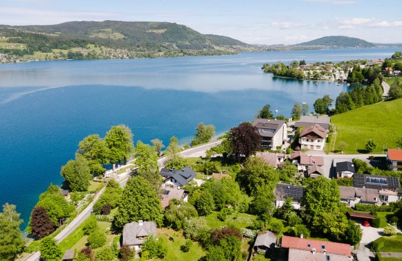 Immobilie in 4853 Salzkammergut - Steinbach am Attersee: Leben, wo andere Urlaub machen! Grundstück am zauberhaften Attersee