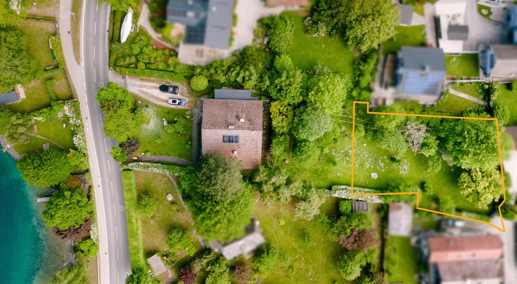Immobilie in 4853 Salzkammergut - Steinbach am Attersee: Leben, wo andere Urlaub machen! Grundstück am zauberhaften Attersee - bild 1