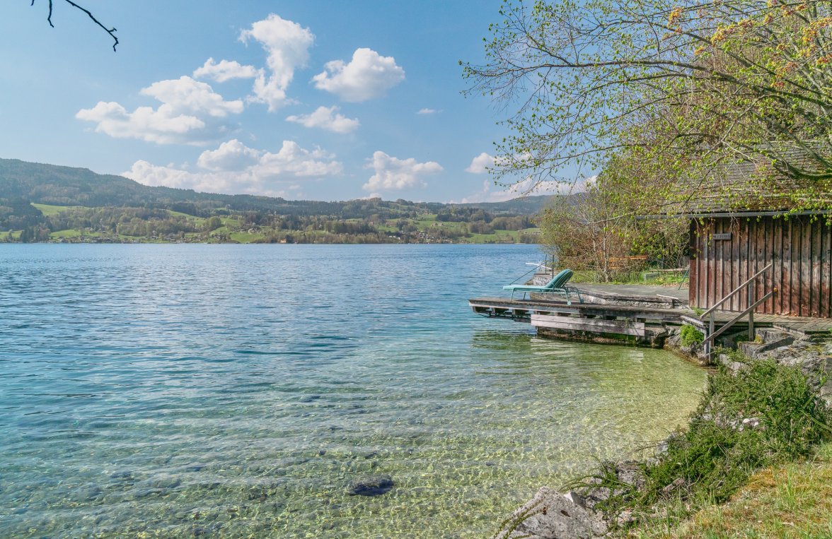 Immobilie in 4853 Salzkammergut - Steinbach am Attersee: Lebensgefühl Attersee! Wohnhaus mit eigenem Badeplatz, Steg und Bootshaus - bild 1