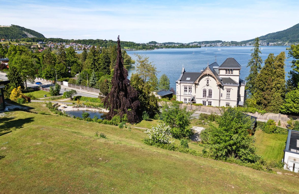 Immobilie in 4813 Salzkammergut - Altmünster am Traunsee: Ein Juwel am Traunsee – Panoramagrundstück in Bestlage - bild 2