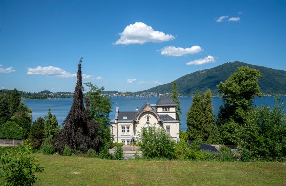 Immobilie in 4813 Salzkammergut - Altmünster am Traunsee: Ein Juwel am Traunsee – Panoramagrundstück in Bestlage