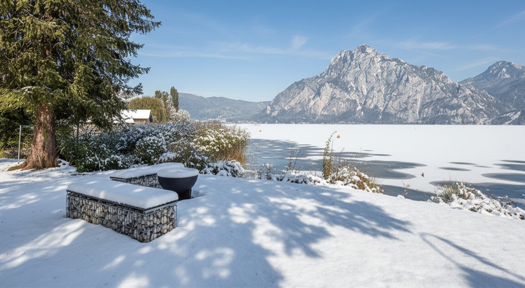 Property in 4801 Salzkammergut - Traunkirchen am Traunsee: Ultimate lakeside feeling! Maisonette on Lake Traunsee with private bathing area - picture 1