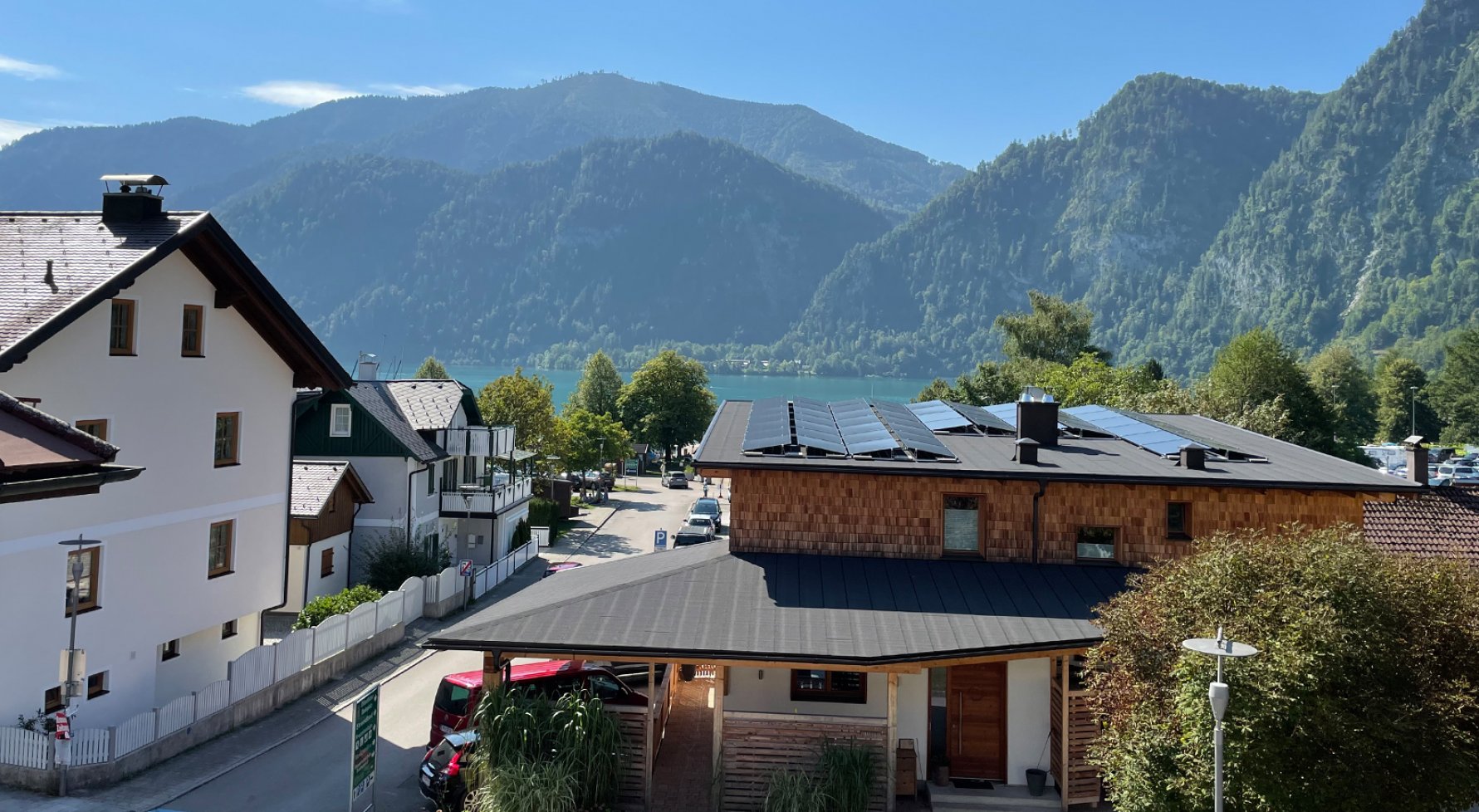 Property in 4866 Salzkammergut - Unterach am Attersee: SECOND HOME! Salzkammergut house on Lake Attersee with unobstructable lake view - picture 1