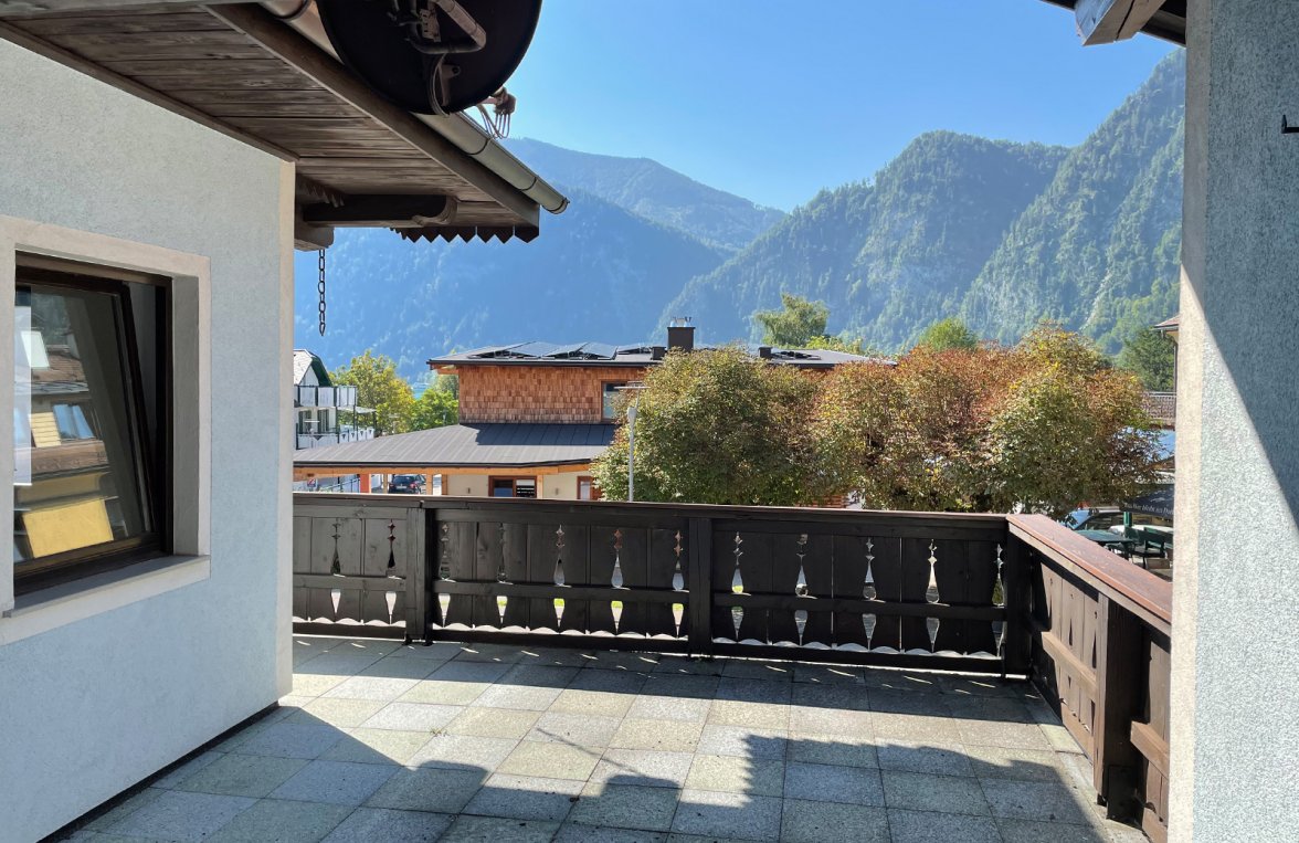 Property in 4866 Salzkammergut - Unterach am Attersee: SECOND HOME! Salzkammergut house on Lake Attersee with unobstructable lake view - picture 2