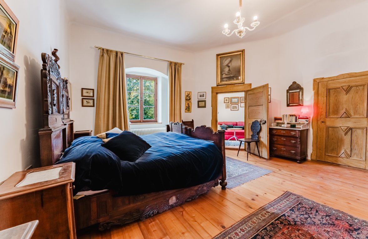 Property in 4693 Salzkammergut - Desselbrunn: MODERN LIVING IN HISTORIC WALLS! Castle residence with park in the Salzkammergut - picture 12