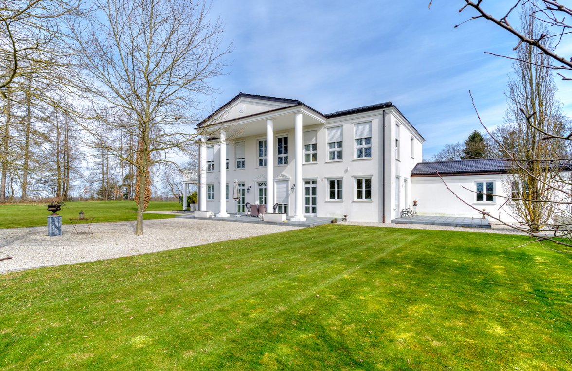 Immobilie in 5122 Nähe Burghausen: Einzigartiges Villenensemble in englischem Landschaftsgarten - bild 2