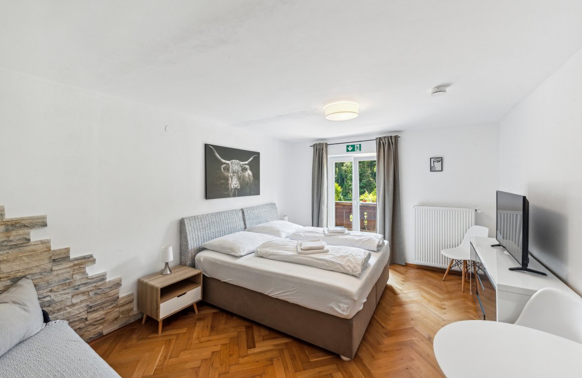 Immobilie in 83259 Bayern - Schleching: Gästehaus mit großem Gastgarten und Betreiberwohnung - neu renoviert! - bild 5