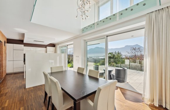 Immobilie in 5310 Mondsee: Herzlich Willkommen am Mondsee! Zeitlose Villa mit See- und Bergblick