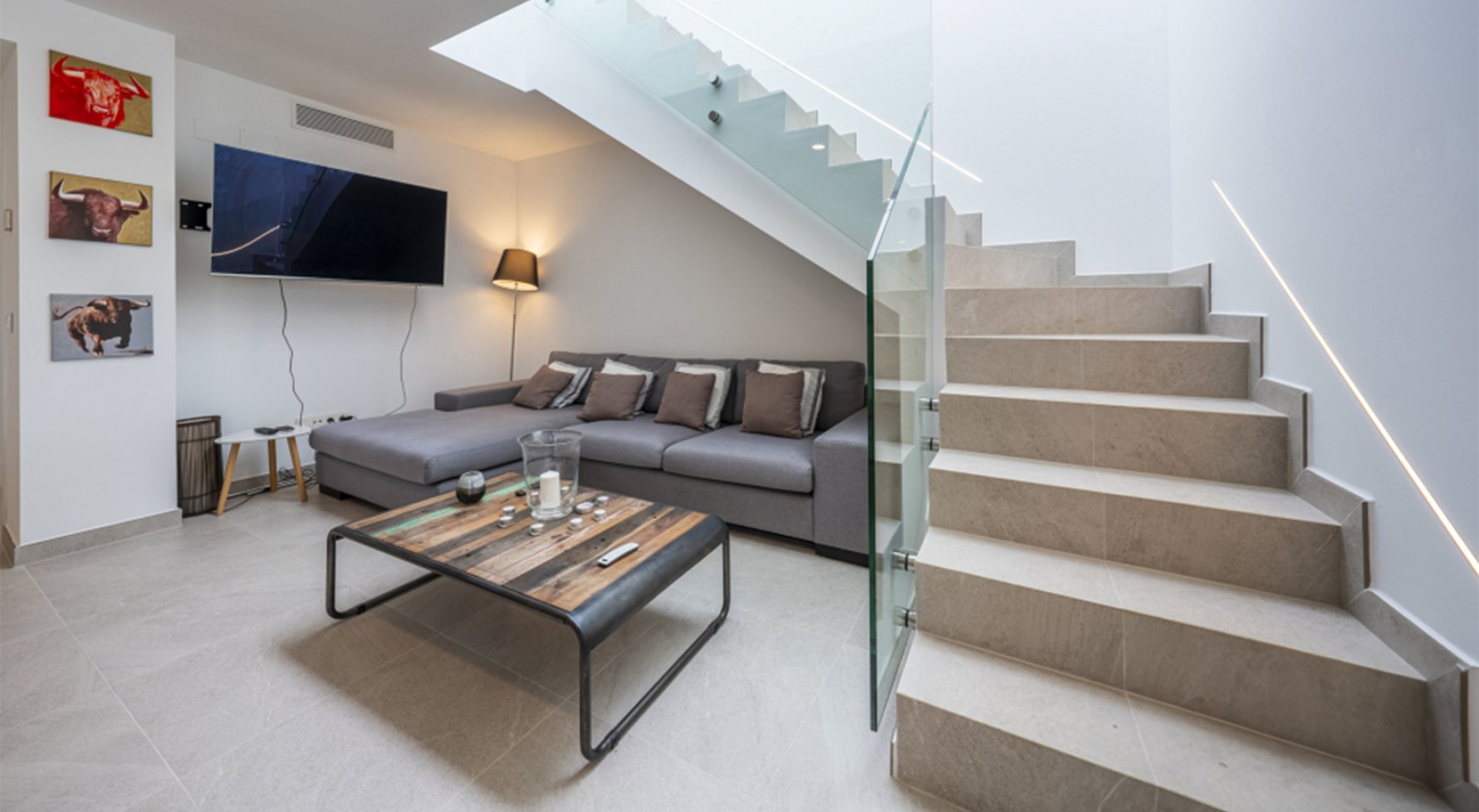Property in 07180 Mallorca - Santa Ponça: Modern penthouse with private rooftop pool within walking distance to the beach - picture 1