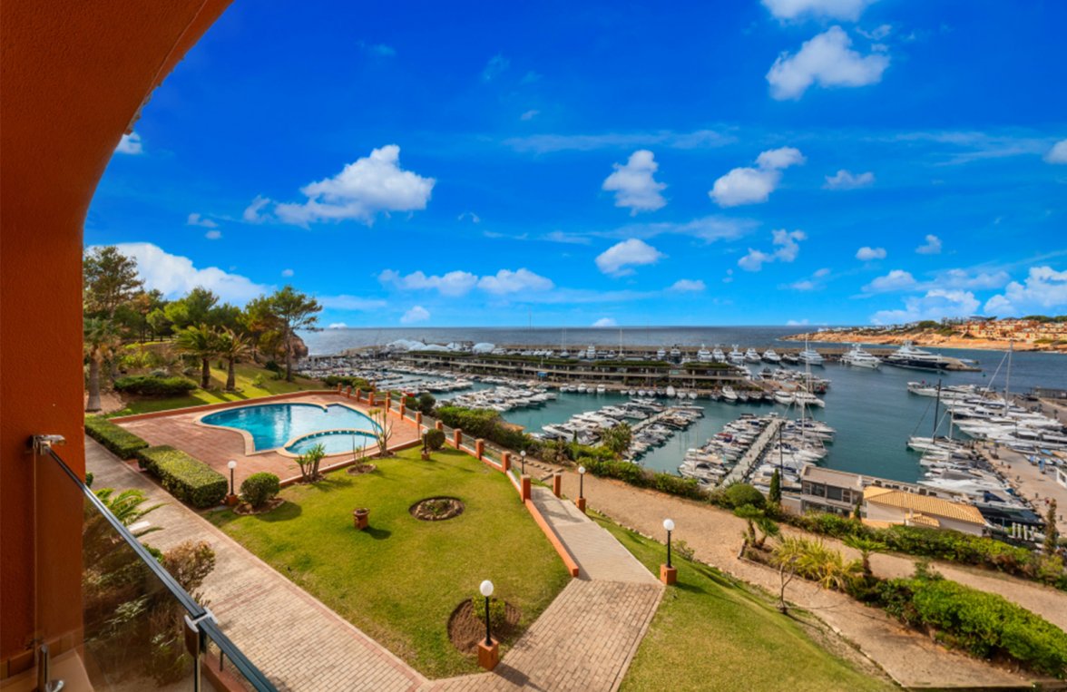Property in 07180 Mallorca - El Toro: Apartment in first line to Port Adriano - picture 1