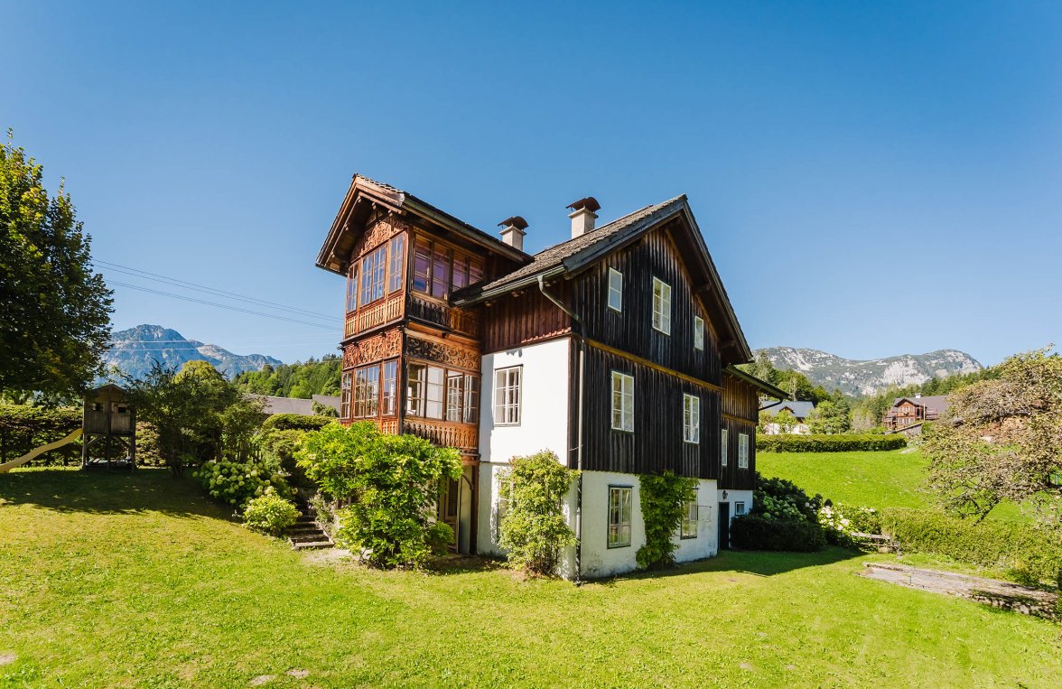 Property in 8992 Salzkammergut - Altaussee: A true gem! Unique property in Altaussee, in the heart of the Salzkammergut region - picture 1