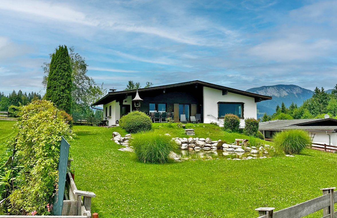 Immobilie in 6361 Tirol - Kitzbüheler Alpen - Hopfgarten: Sonnenverwöhntes Grundstück mit Blick zur Hohen Salve u. genehmigter Projektierung - bild 1