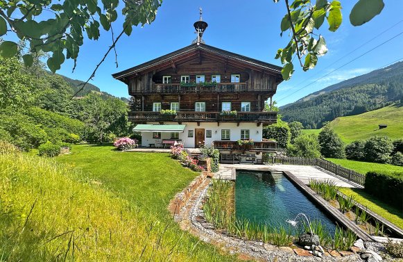 Immobilie in 6373 Tirol - Kitzbüheler Alpen - Jochberg: Traditionelles Bauernhaus in sonniger Traumlage von Jochberg