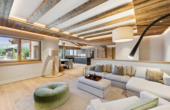 Immobilie in 6365 Tirol - Kitzbüheler Alpen - Kirchberg in Tirol: Liebe auf den 1. Blick! Spektakulärer Ausblick auf die Streif von Ihrer Terrasse