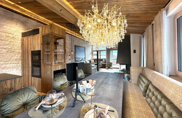 Property in 6370 Tirol - Kitzbühel: Ready to move in! Furnished semi-detached house in chalet style in prime location