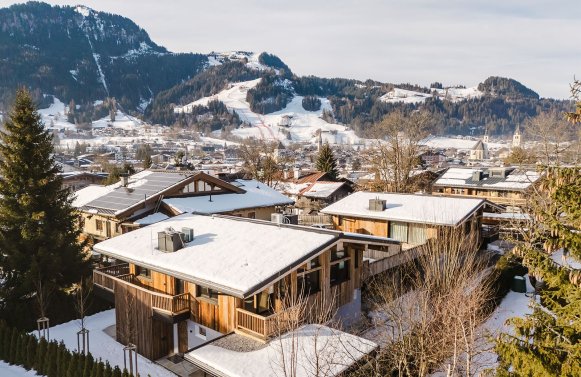 Property in 6370 Tirol - Kitzbühel: Ready to move in! Furnished semi-detached house in chalet style in prime location