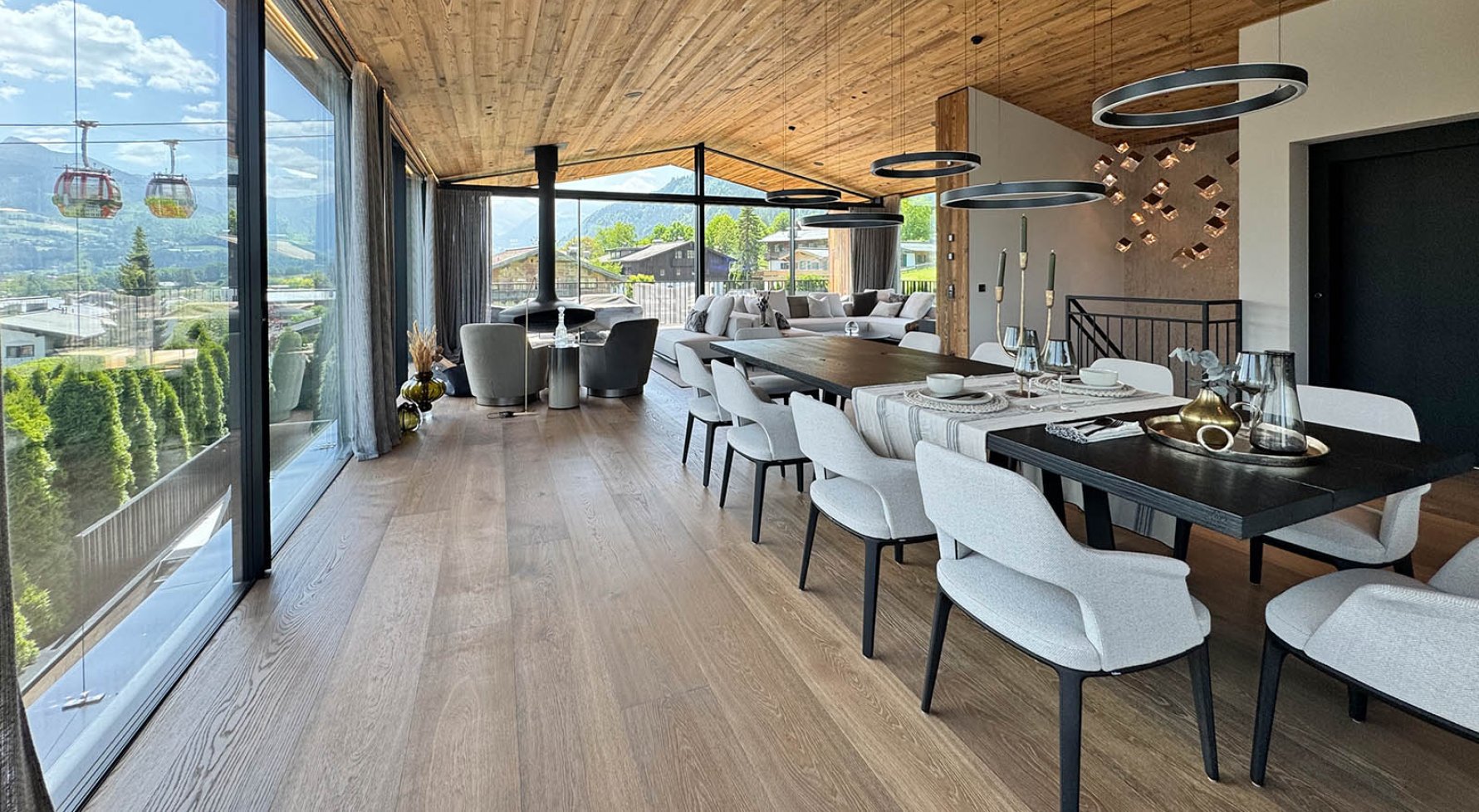 Property in 6370 Tirol - Kitzbüheler Alpen - Hahnenkamm: The LEGENDARY “Streif”! Exclusive living, right on the Hahnenkamm - picture 1