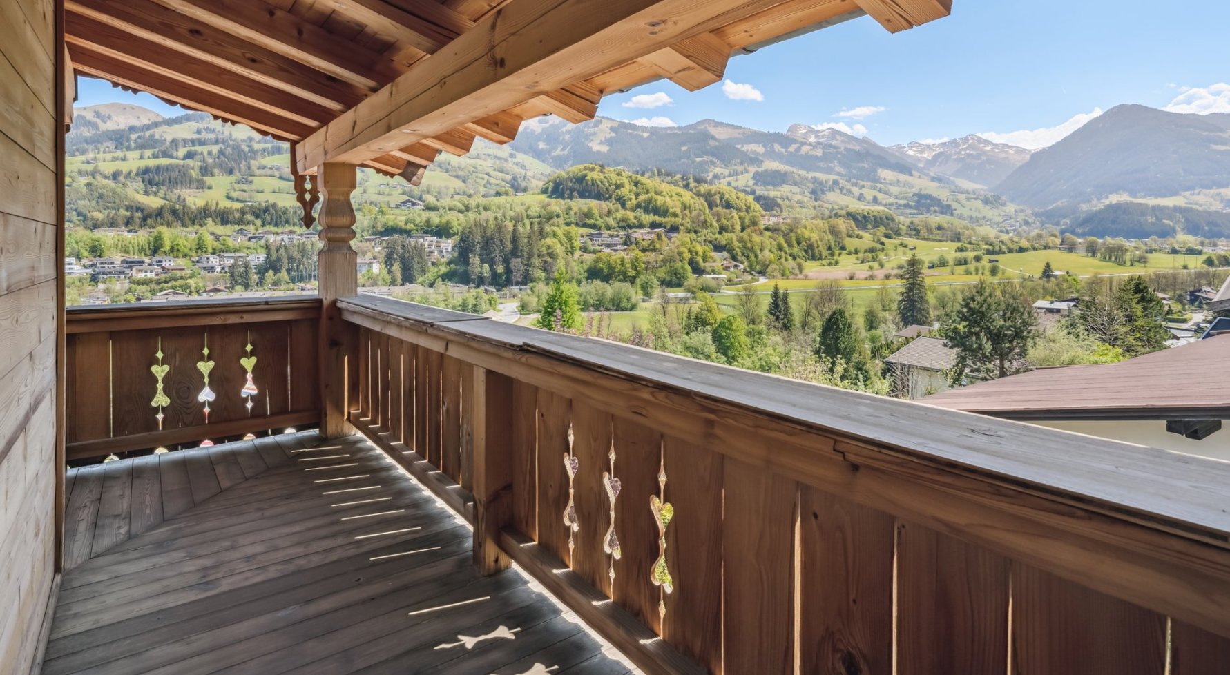 Property in 6370 Tirol - Kitzbühel: Between mountain peaks and quality of life! Living with a view in Kitzbühel - picture 1