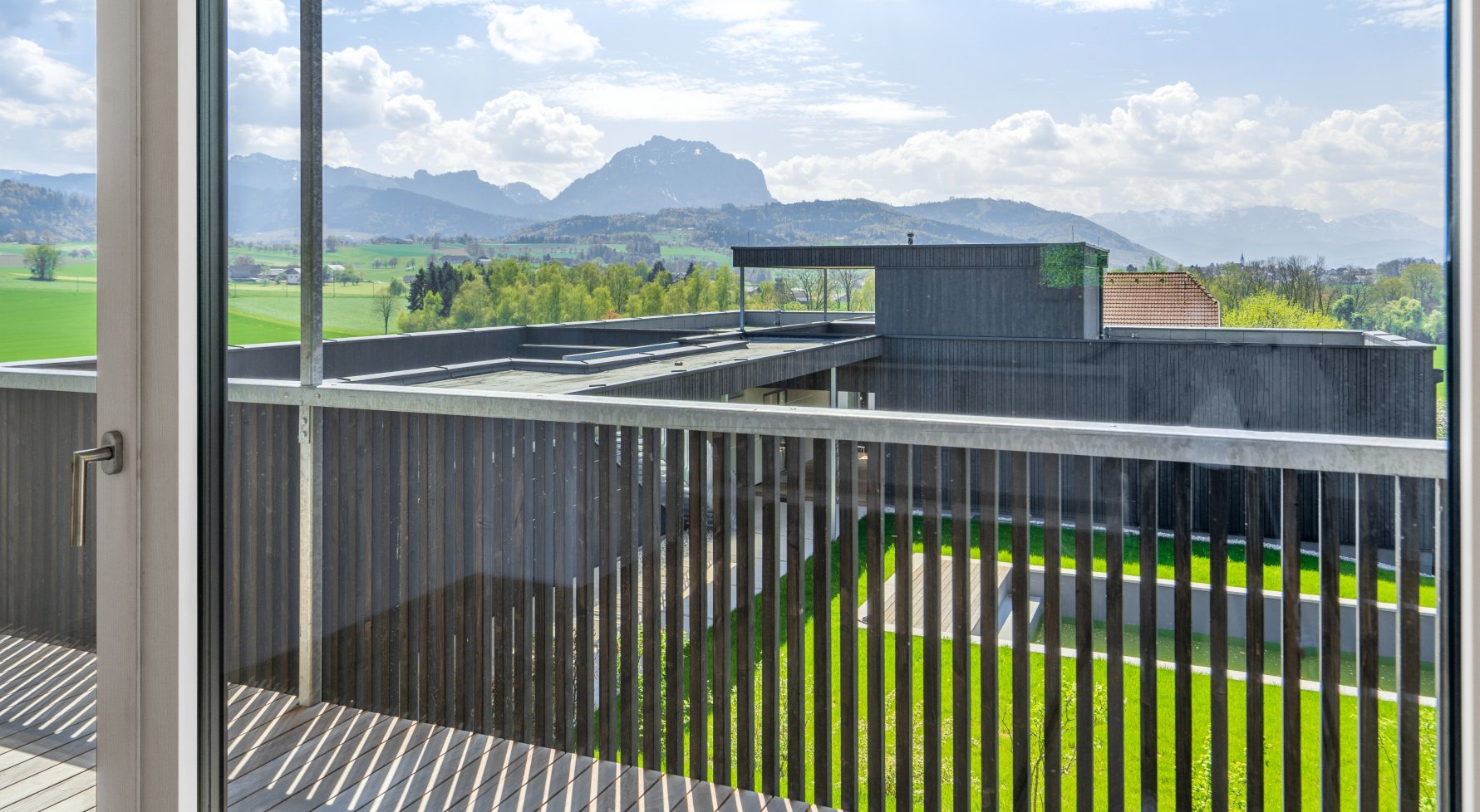 Property in 4816 Nähe Gmunden - Salzkammergut: COMMON LIVING! Life in the newly interpreted square courtyard in the countryside - picture 1