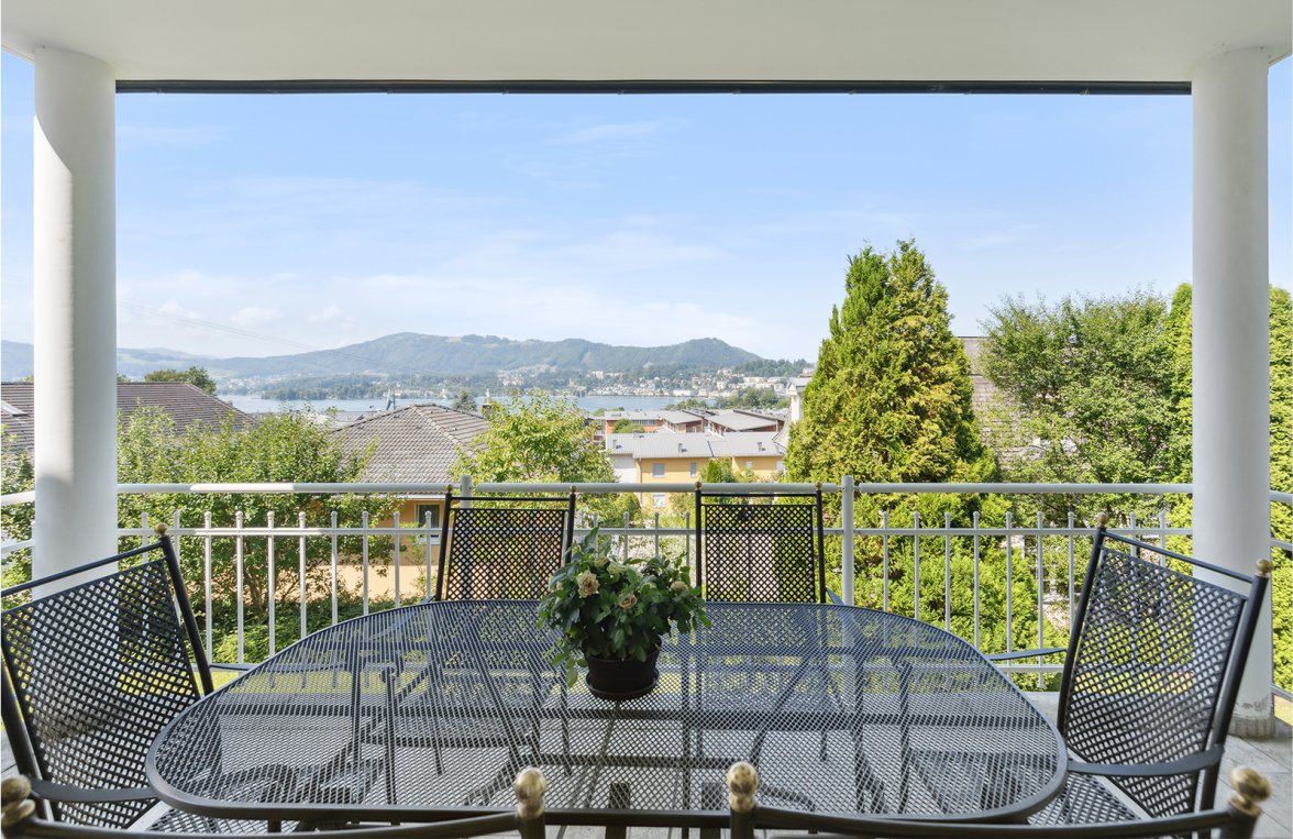 Immobilie in 4810 Salzkammergut - Gmunden : Salzkammergut - Herrschaftliche Villa mit traumhaftem Seepanorama - bild 1