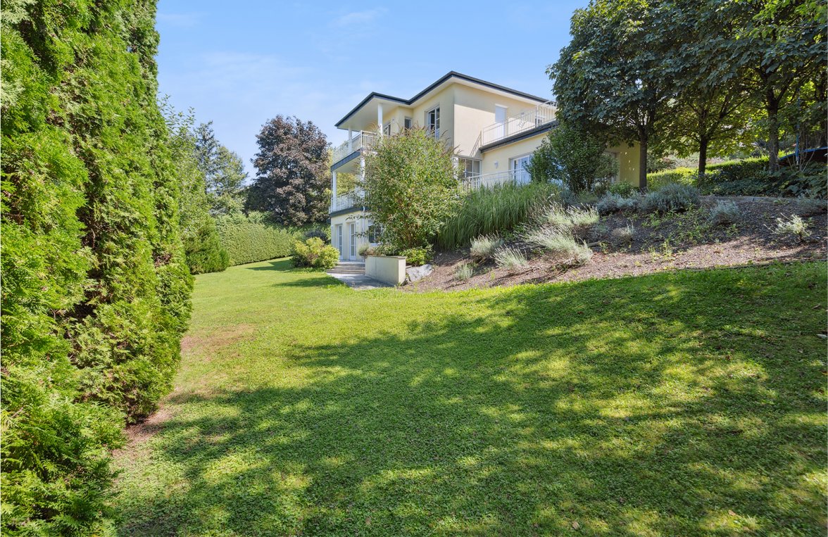 Immobilie in 4810 Salzkammergut - Gmunden : Salzkammergut - Herrschaftliche Villa mit traumhaftem Seepanorama - bild 8