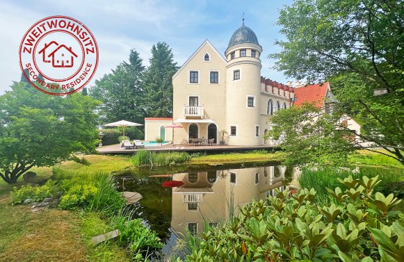 Immobilie in 5123 Nähe Burghausen: Große Oper! Schloss mit Blick auf Burghausen - nur 1h von München entfernt