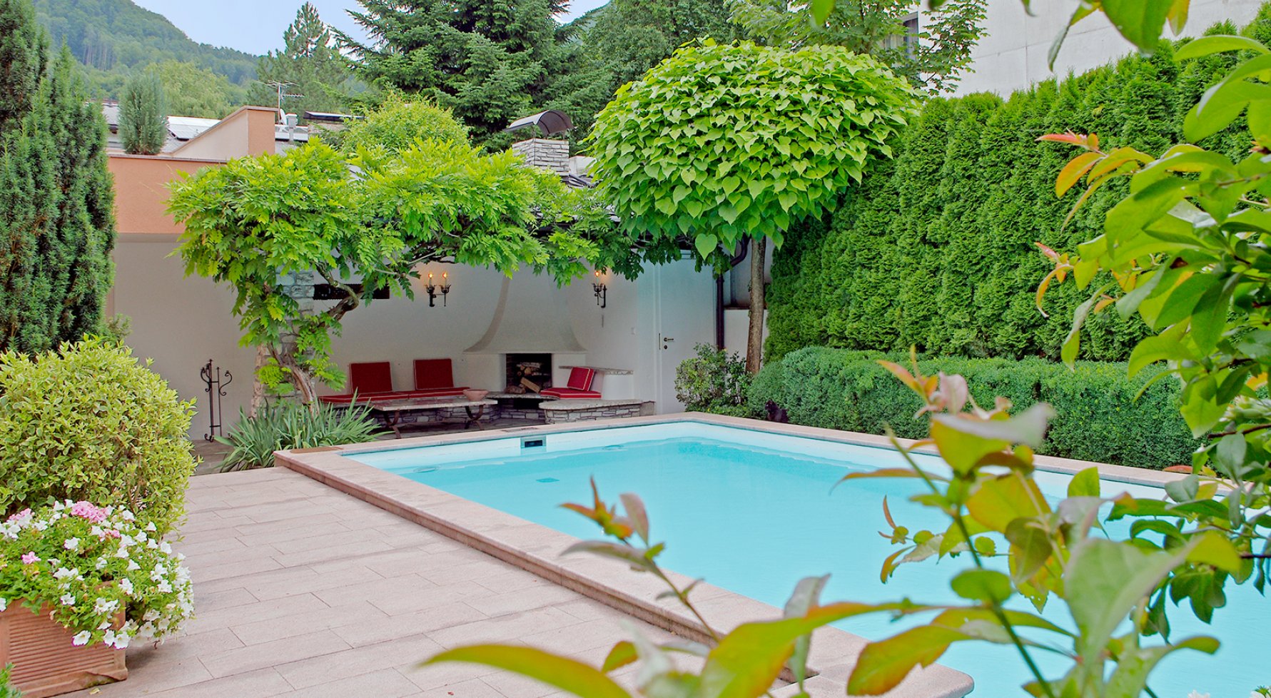 Villa Mit Zeitlos Moderner Liaison Den Sommer Spuren Den Pool Geniessen Haus Villa In 5020 Salzburg Parsch Zu Kaufen Marlies Muhr Immobilien