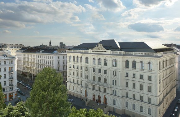 Immobilie in 1010 Wien, 1. Bezirk: LUXUS FÜR VISIONÄRE Wer Großzügigkeit sucht, findet hier Gigantisches!
