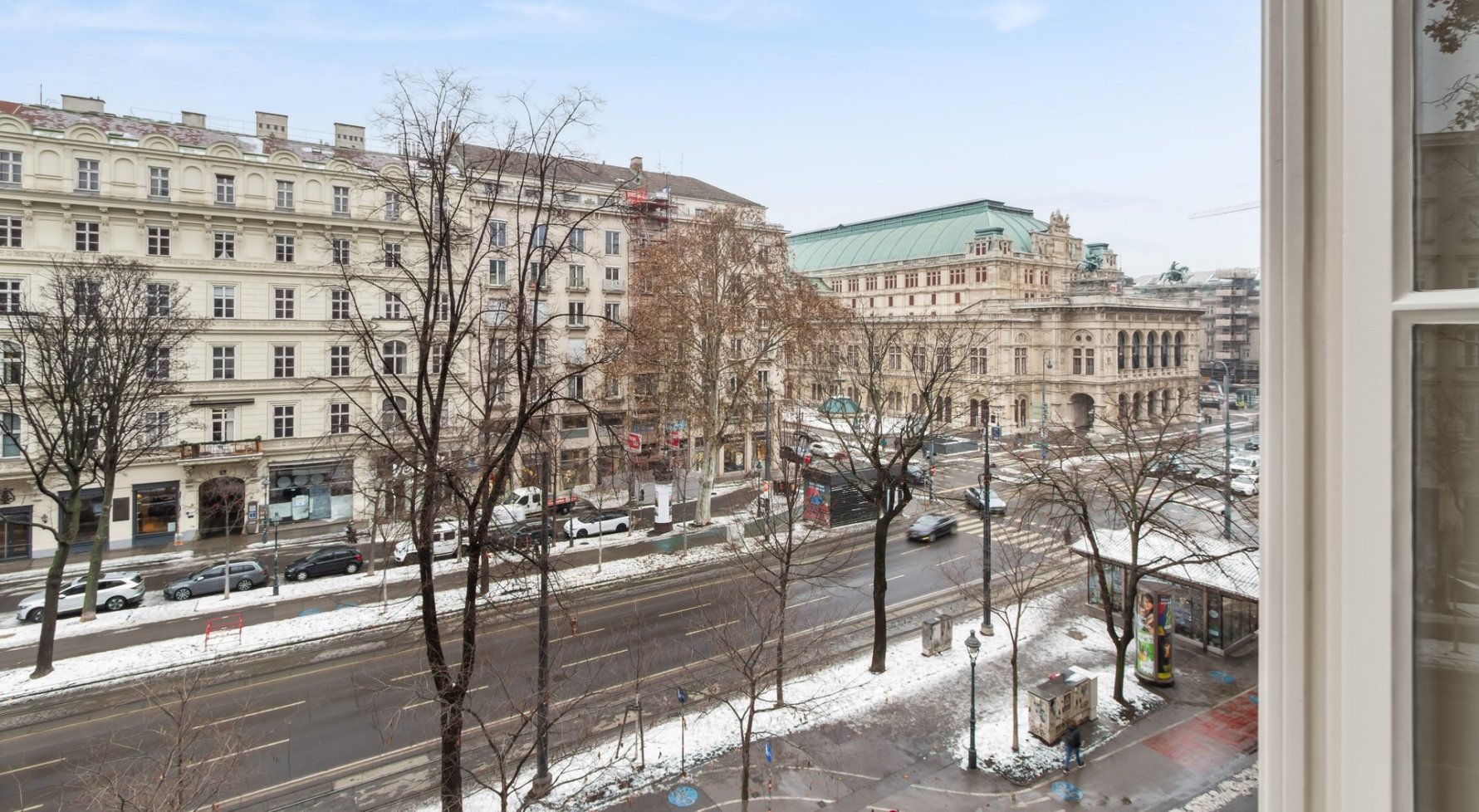 Immobilie in 1010 Wien, 1. Bezirk: Wien in seiner schönsten Form!  3-Zimmer Altbauwohnung gegenüber der Staatsoper - bild 1