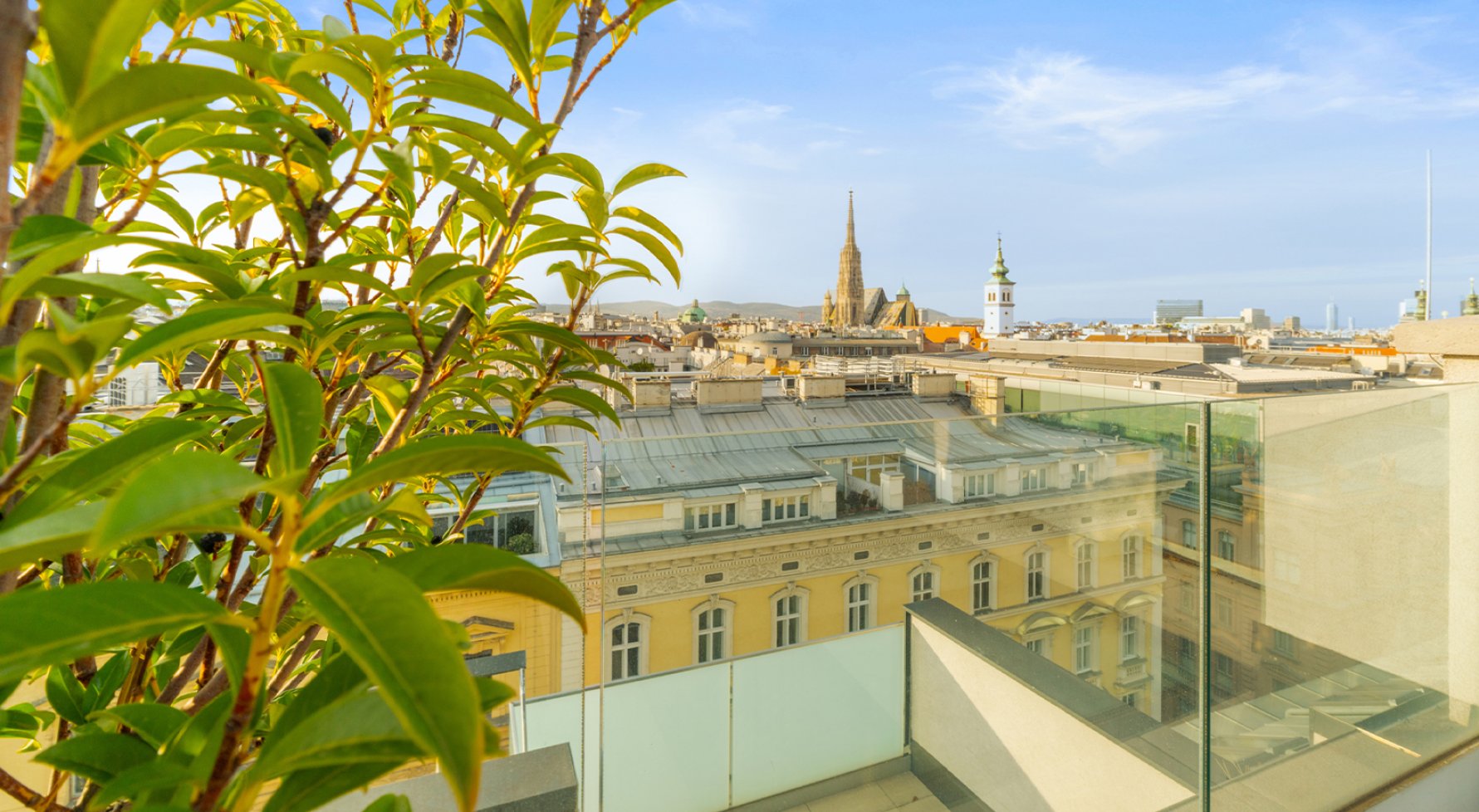 Immobilie in 1010 Wien, 1. Bezirk: Eine Klasse für sich! Penthouse-Residenz mit Pool im Herzen des 1. Bezirks - bild 1