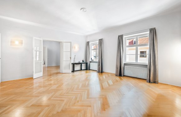 Property in 1010 Wien, 1. Bezirk: 185 m² gem of an old building in the Jesuit quarter – your dream home in the city 